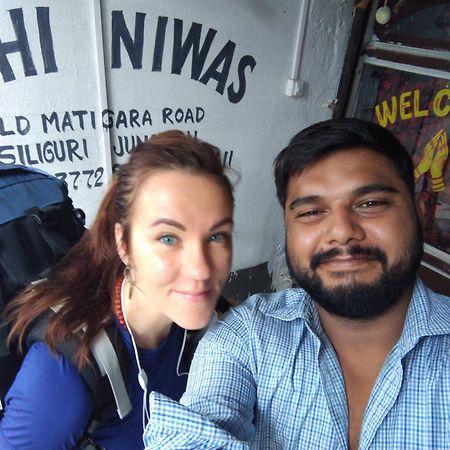 Atathi Niwas Guest House For Backpackers And Travellers シリグリ エクステリア 写真