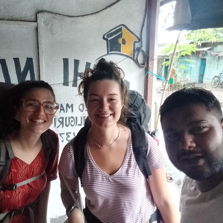 Atathi Niwas Guest House For Backpackers And Travellers シリグリ エクステリア 写真