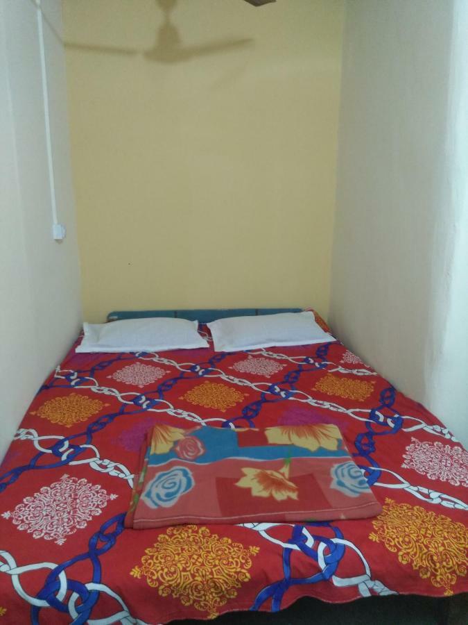 Atathi Niwas Guest House For Backpackers And Travellers シリグリ エクステリア 写真