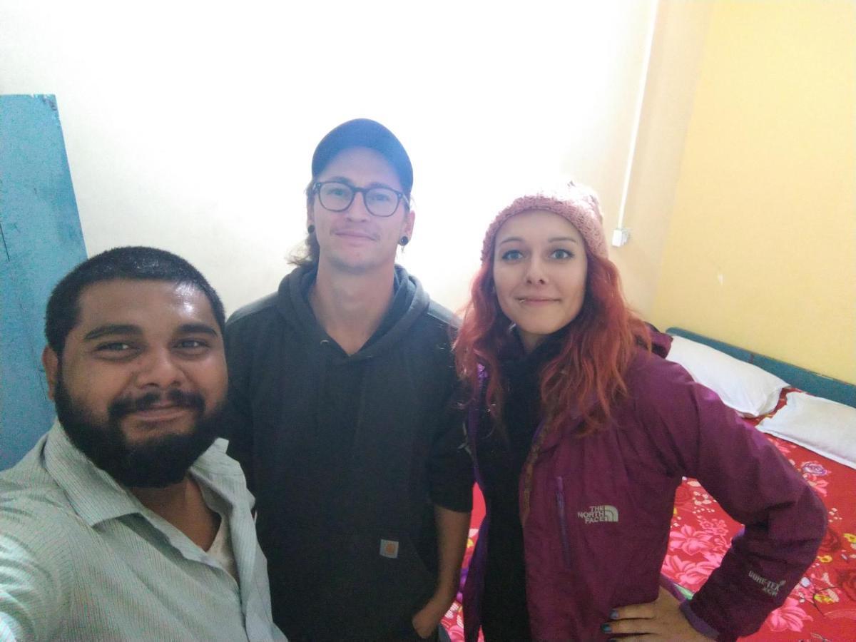 Atathi Niwas Guest House For Backpackers And Travellers シリグリ エクステリア 写真